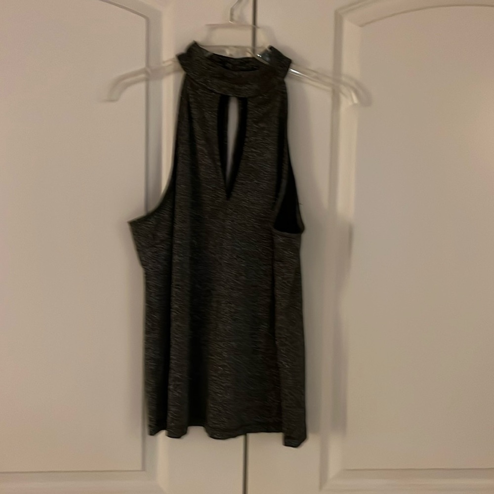 Silver low cut top